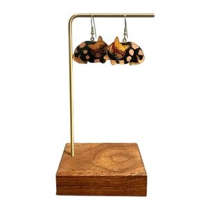 Cloisonné Calico Cat Drop Earrings – Gold Tone Enamel